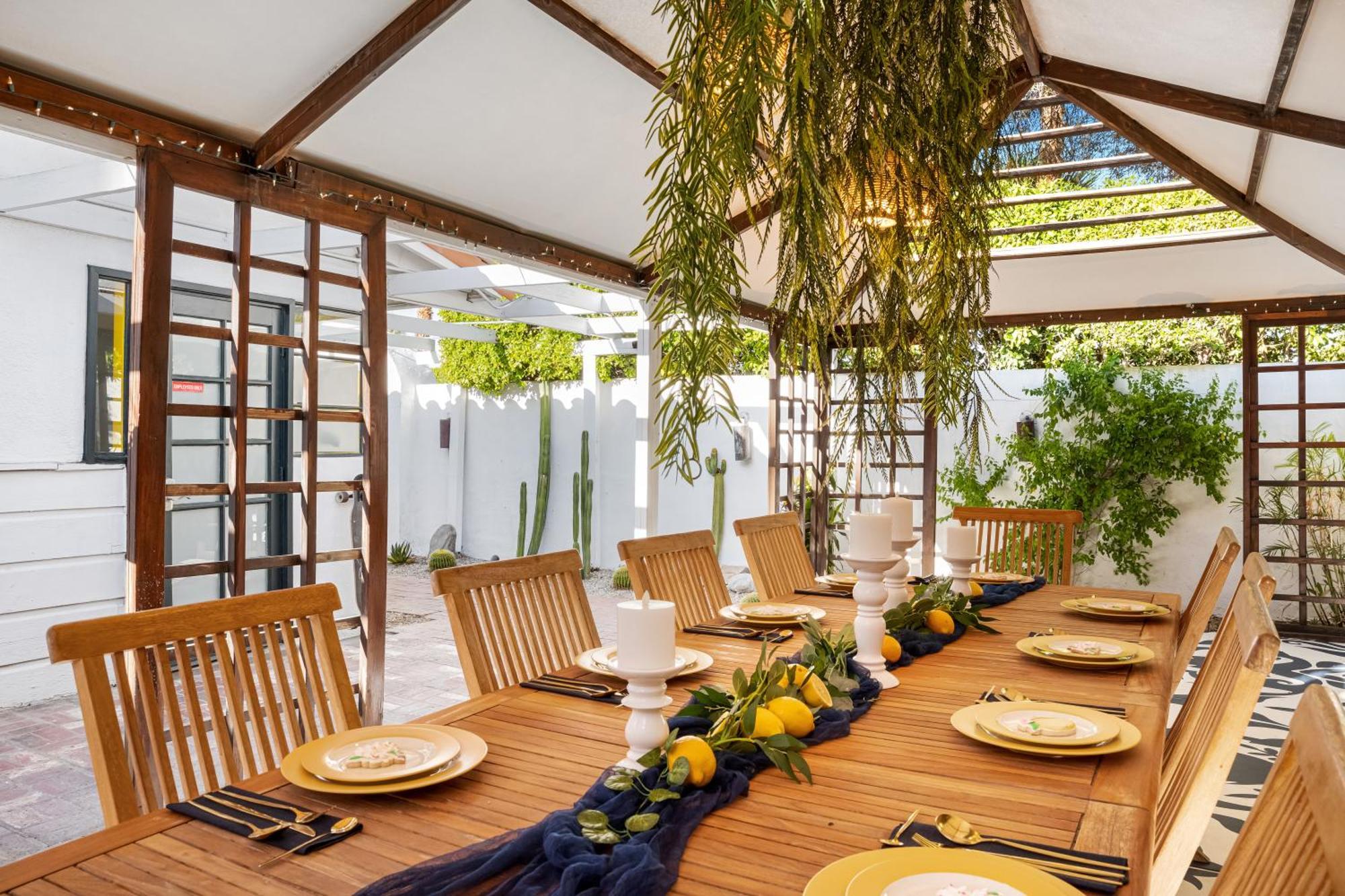 Natural Palm Springs Escape Poolside Plus Downtown Hotel Exterior photo