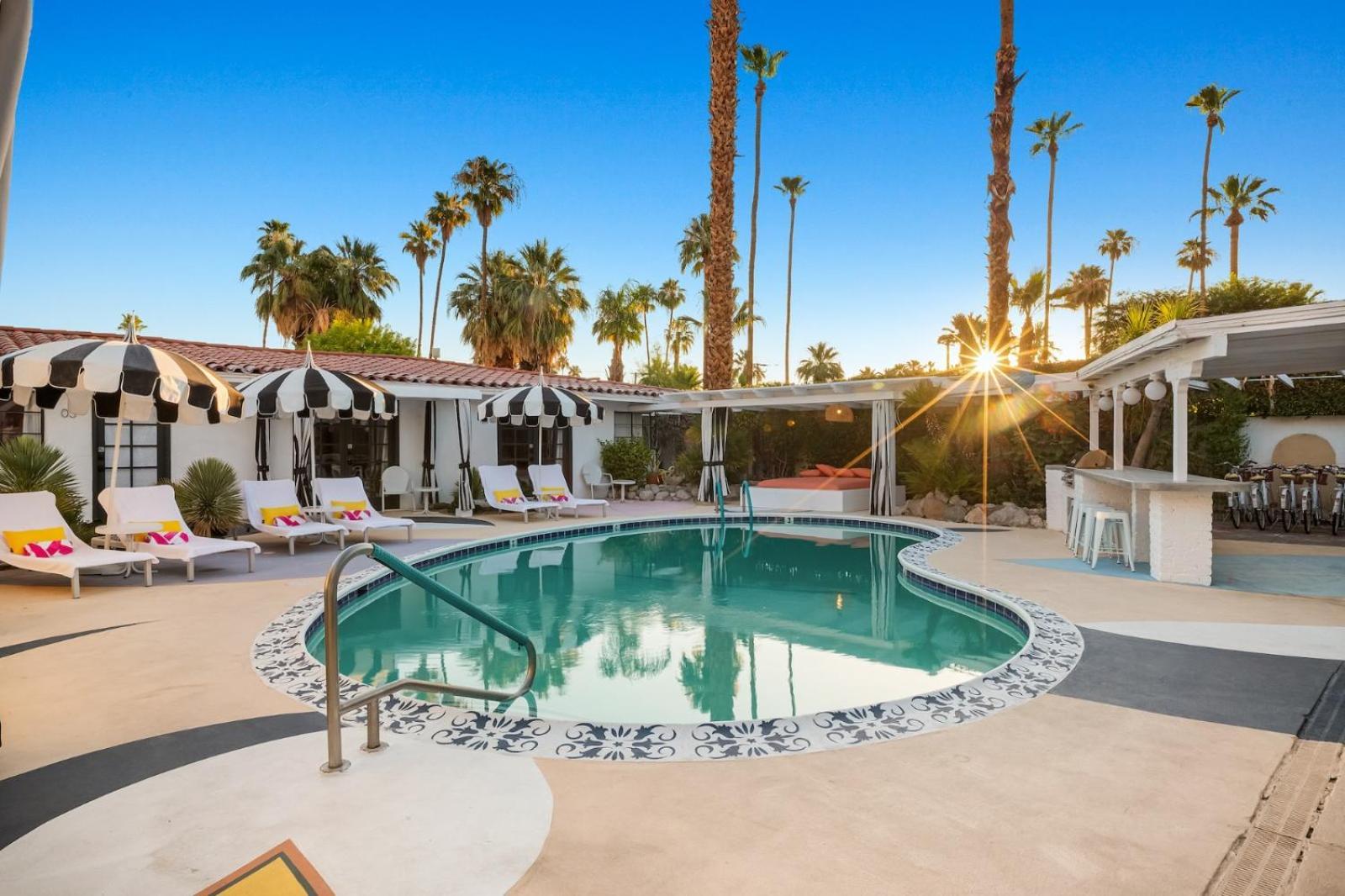 Natural Palm Springs Escape Poolside Plus Downtown Hotel Exterior photo